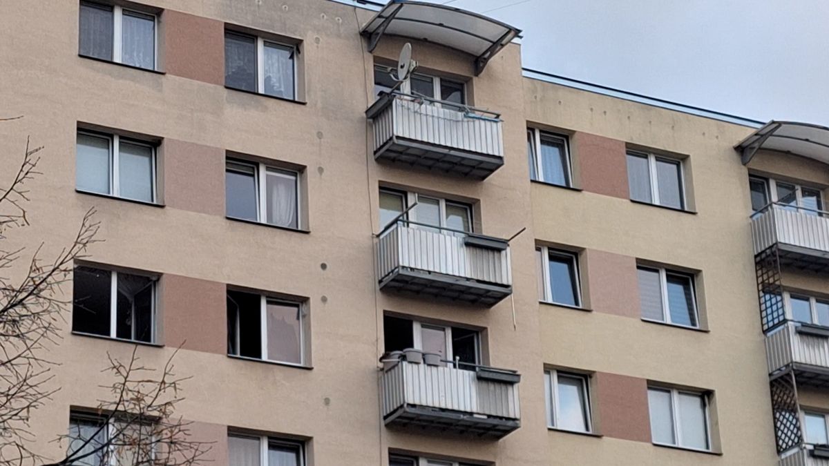 V Českém Krumlově vzplál bytový dům